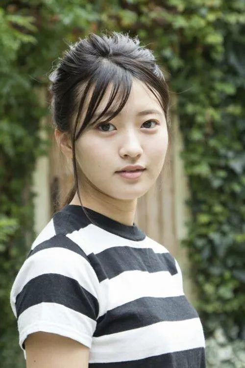 Ayuri Yoshinaga photo