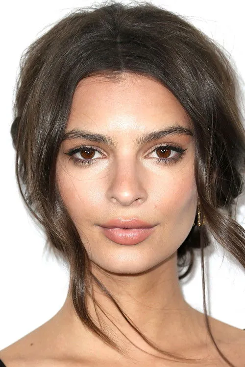 Emily Ratajkowski photo