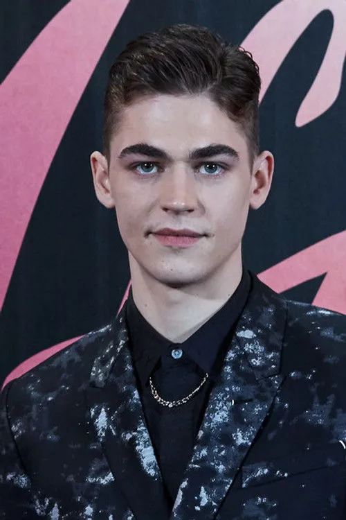 Hero Fiennes Tiffin photo