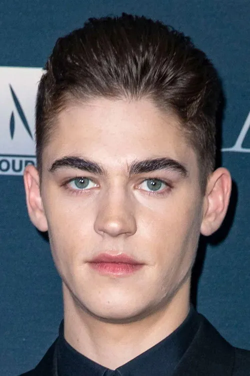 Hero Fiennes Tiffin photo