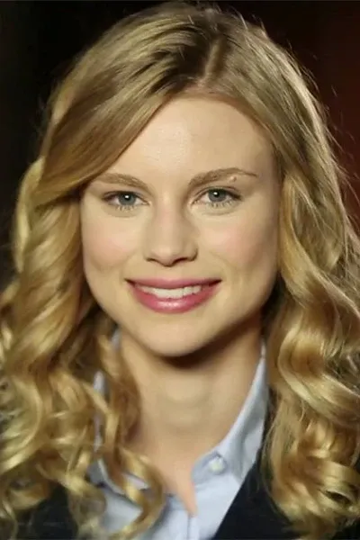 Lissa Dragomir (Vampire Academy 2022)