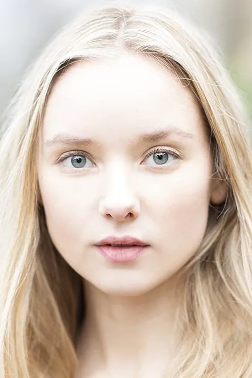 Alexandra Dowling photo