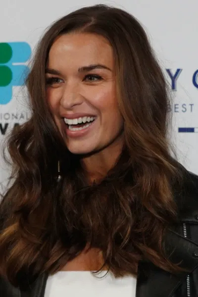 Tahyna MacManus photo