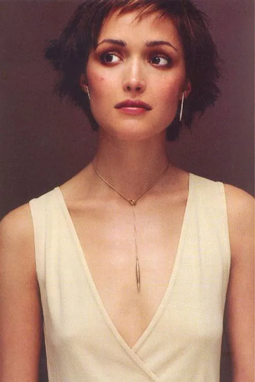 Rose Byrne photo