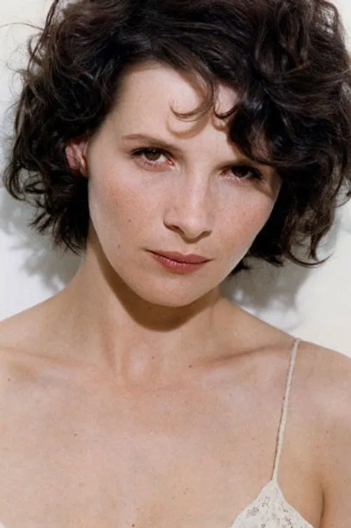 Juliette Binoche photo