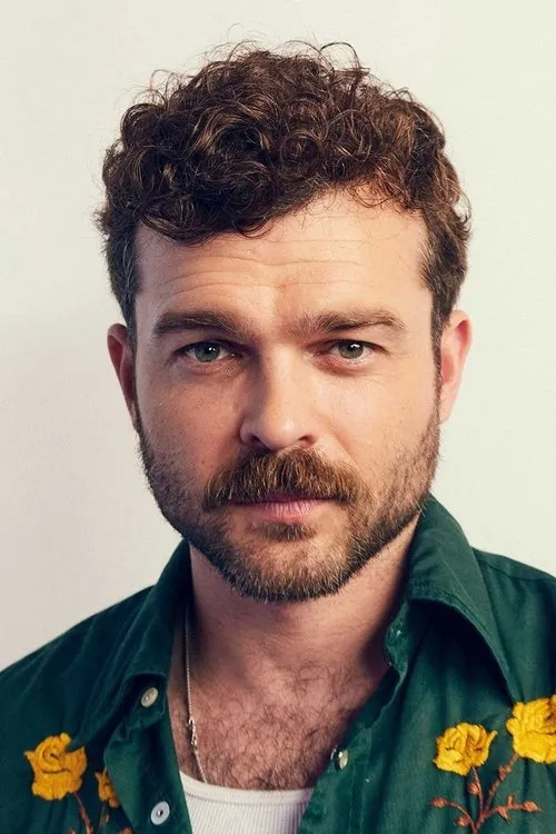 Alden Ehrenreich photo