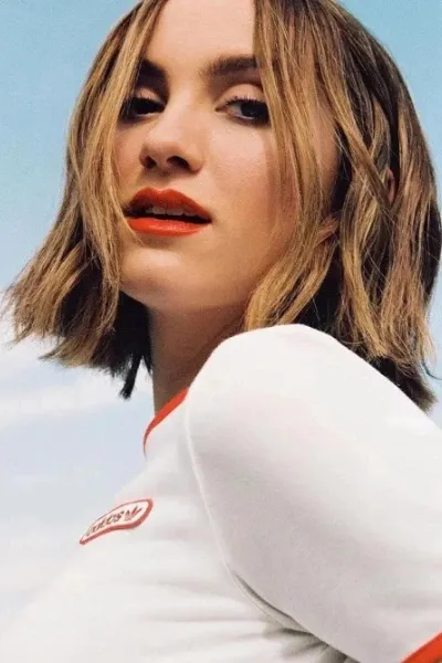 Maude Apatow photo