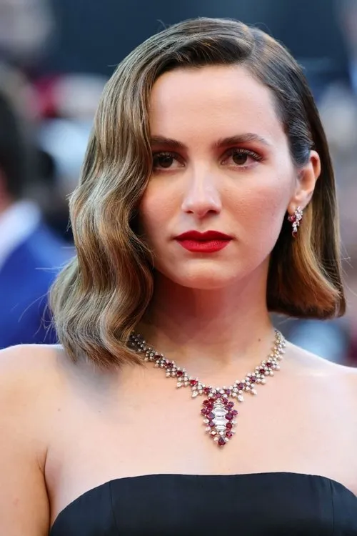 Maude Apatow photo