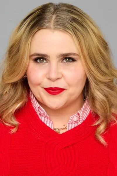 Mae Whitman photo