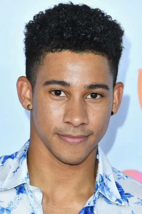 Keiynan Lonsdale photo