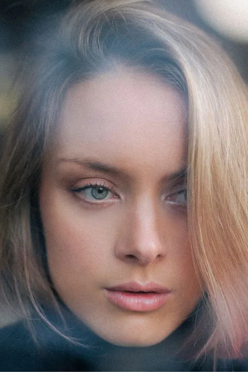 Rachel Skarsten photo