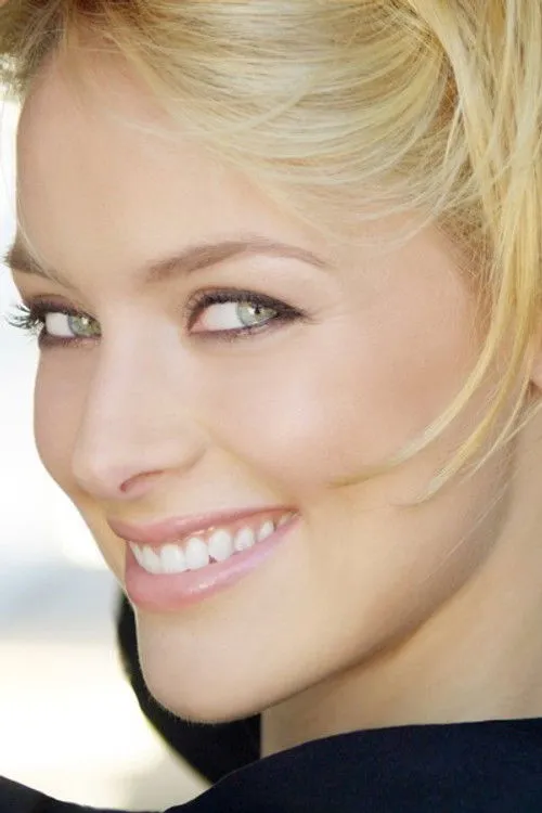 Rachel Skarsten photo