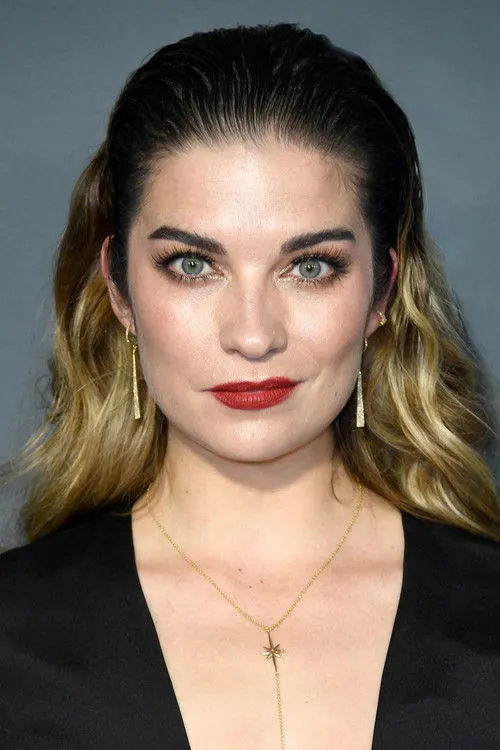 Annie Murphy photo