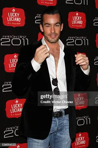 Aarón Díaz photo