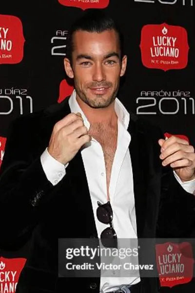 Aarón Díaz photo