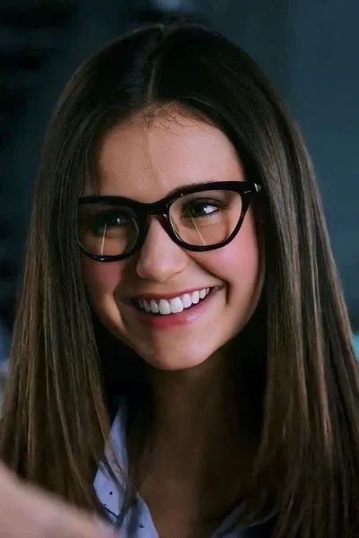 Nina Dobrev photo