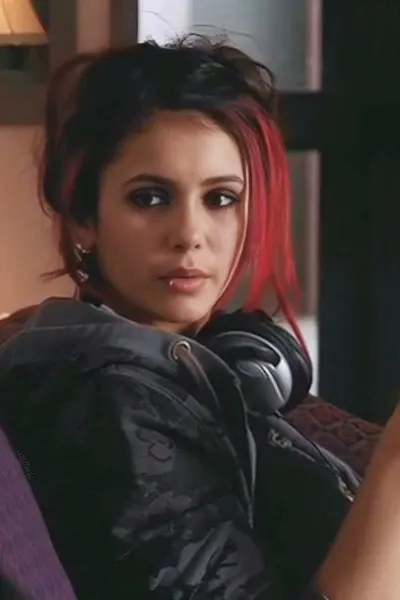 Nina Dobrev photo