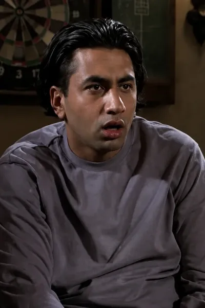 Kal Penn photo