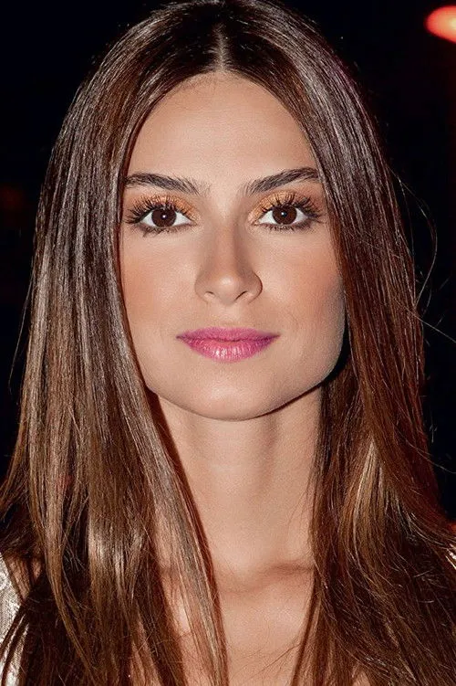 Thaila Ayala photo