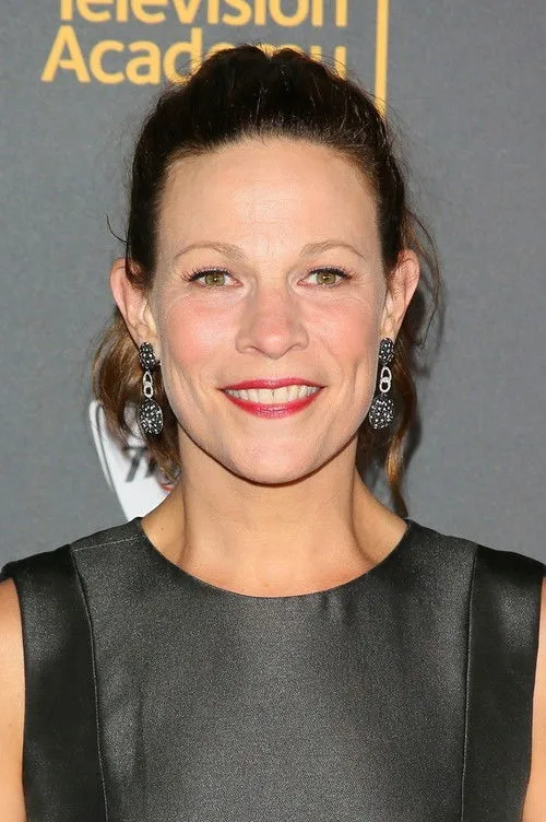 Lili Taylor photo