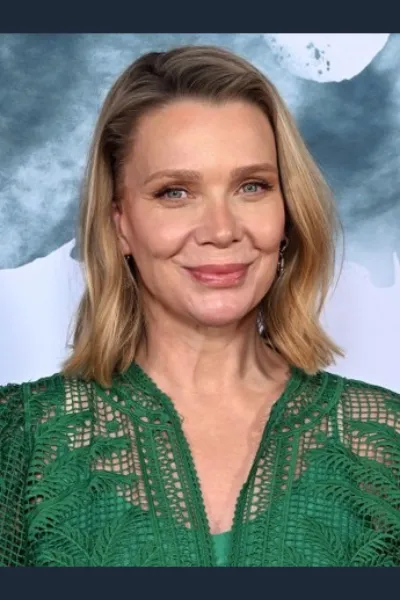 Laurie Holden photo