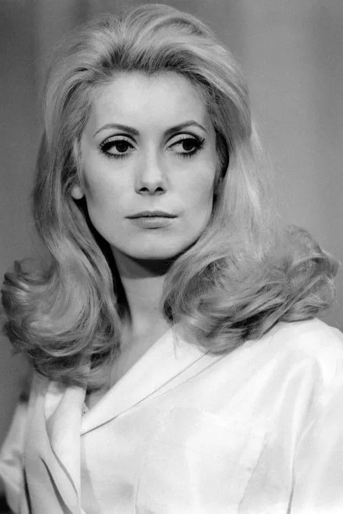 Catherine Deneuve photo