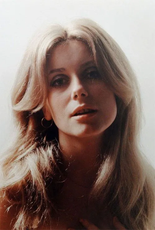 Catherine Deneuve photo