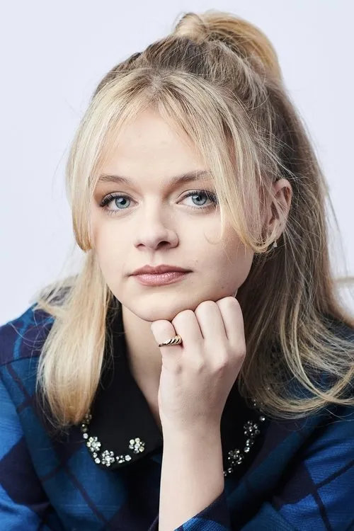 Kylie Rogers photo