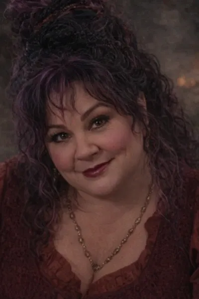 Mary Sanderson (Melissa McCarthy) photo