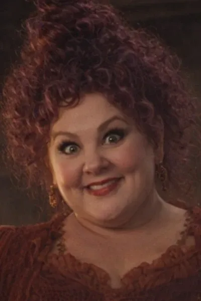 Mary Sanderson (Melissa McCarthy) photo