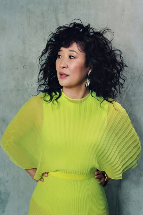 Sandra Oh photo