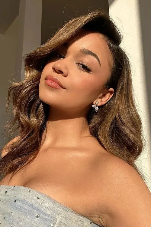 Madison Bailey photo