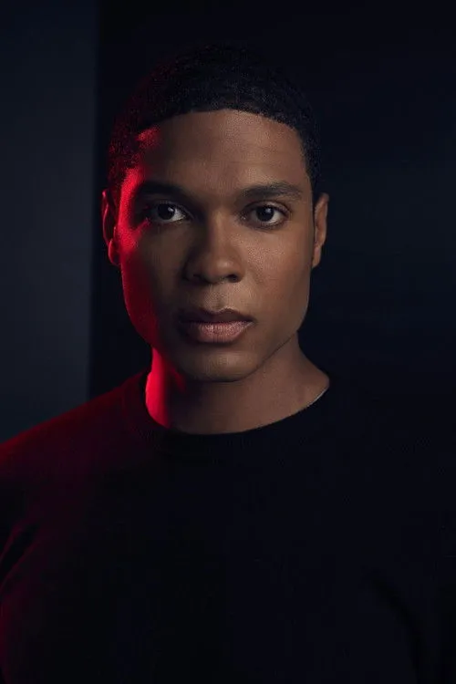 Ray Fisher photo