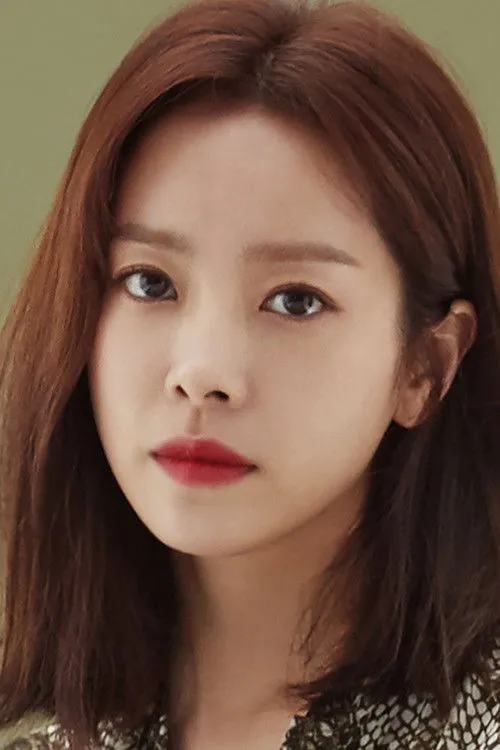 Han Ji-min photo
