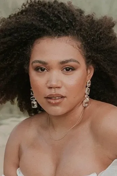 Ruby Barker photo