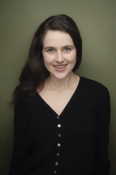 Emma Geer headshot