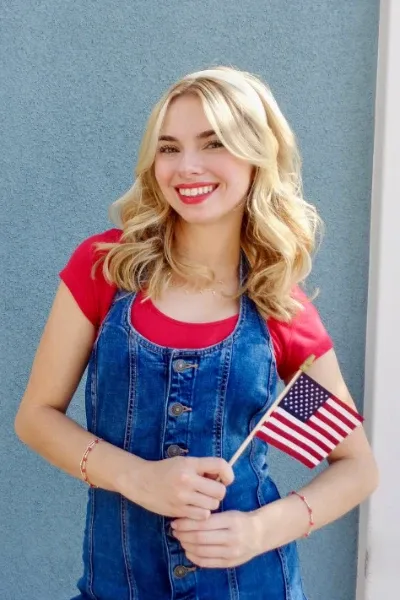 Kaylie Jones photo