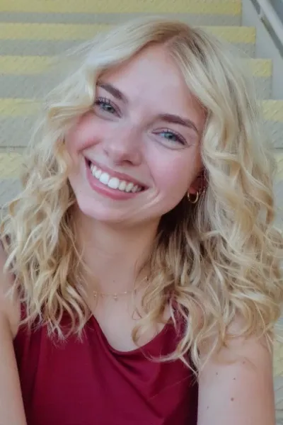 Kaylie Jones photo