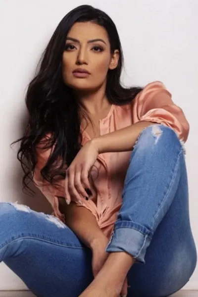 Rafia Iqbal photo