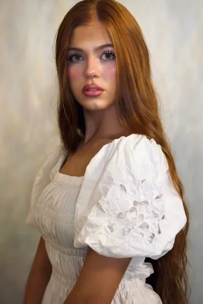 Sophie Lennon photo