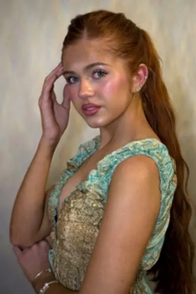 Sophie Lennon photo