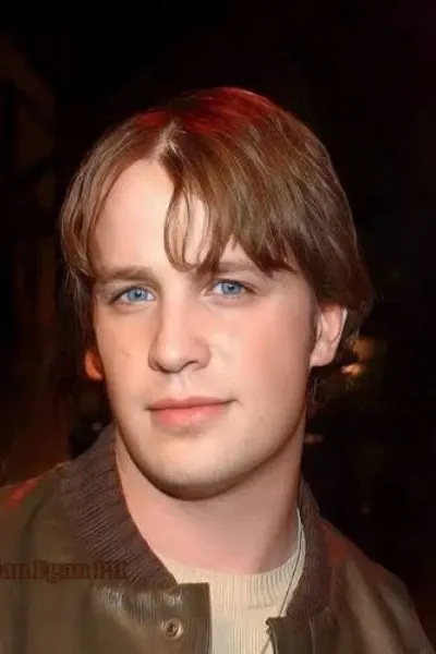 James beige photo