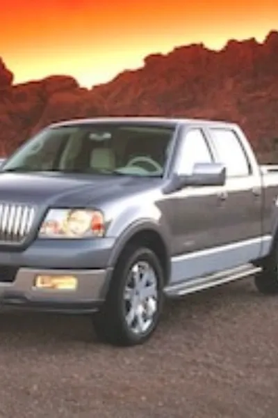 2006 Lincoln Mark LT photo