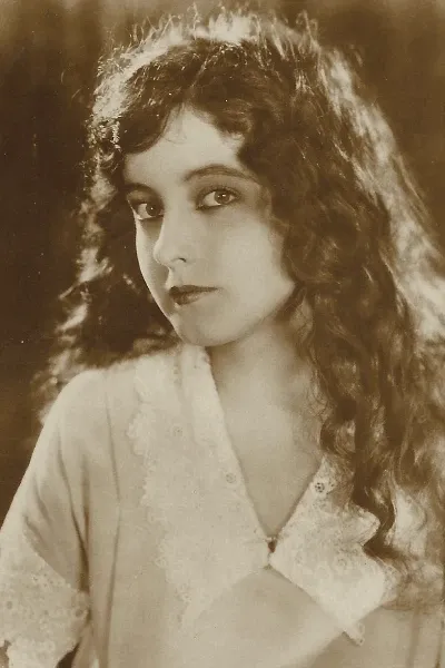 Betty Bronson photo