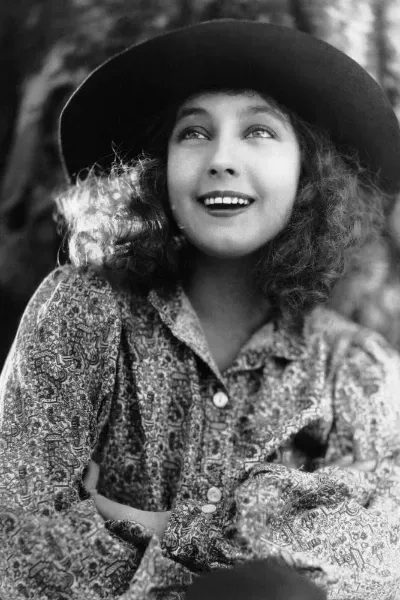 Betty Bronson photo