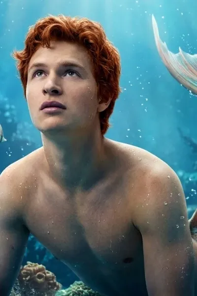 Aaron (Ansel Elgort) photo