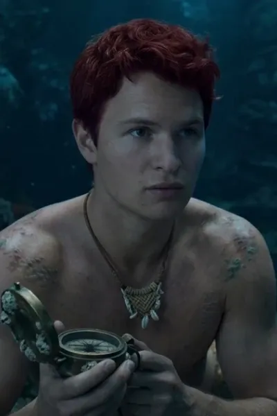 Aaron (Ansel Elgort) photo