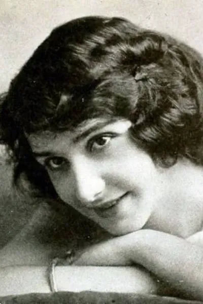 Alice Hollister photo