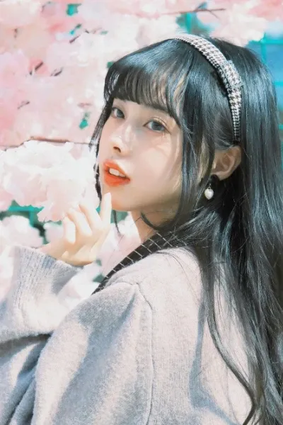 Gu Yizhou photo