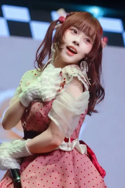 Gu Yizhou photo